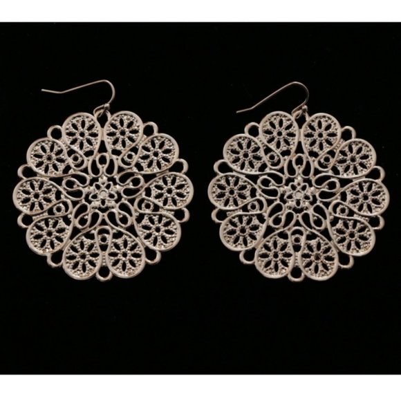 Express rose gold stamped ultralight earrings - Picture 3 of 5
